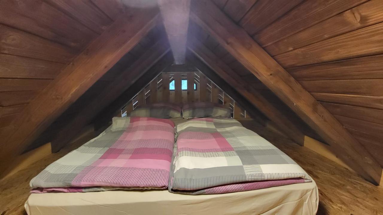 Glamping Fikfak Hotel เบลด ภายนอก รูปภาพ